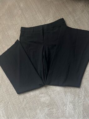 Express Editor Black Tailored Pants
Make an offer!!
